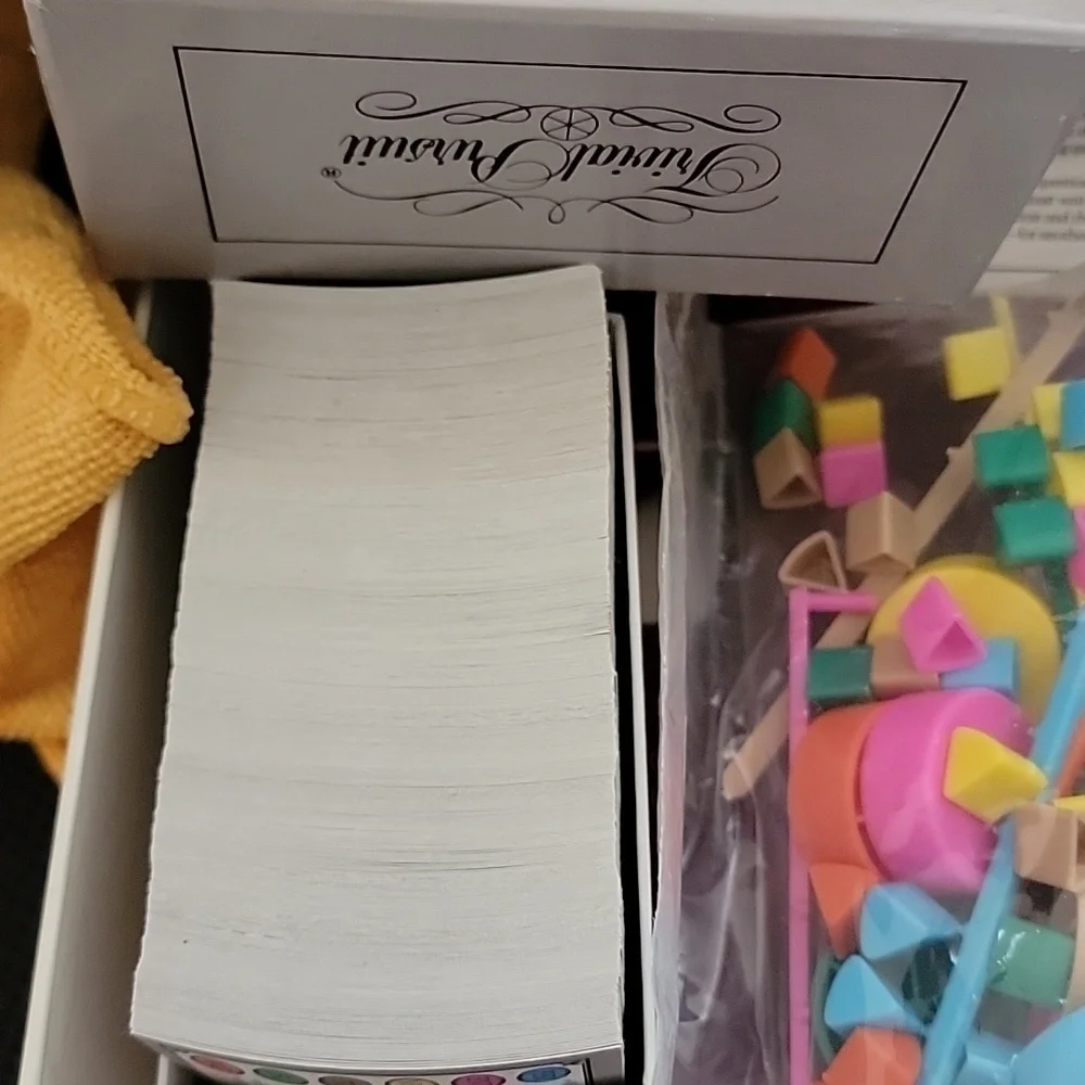 Trivial Pursuit The 1980's Master Game